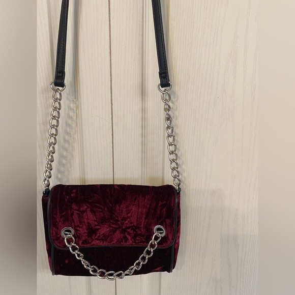 Madden Girl Crush Velvet Crossbody - Picture 2 of 7